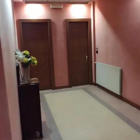 Hotell Giardino Degli Aranci 3*