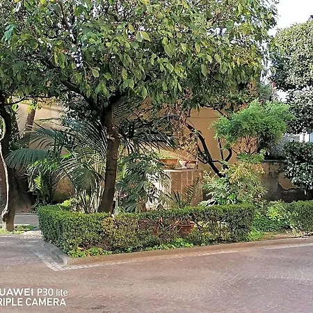 Giardino Degli Aranci 弗拉塔马焦雷